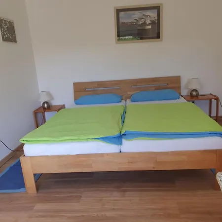 Laura Apartmán